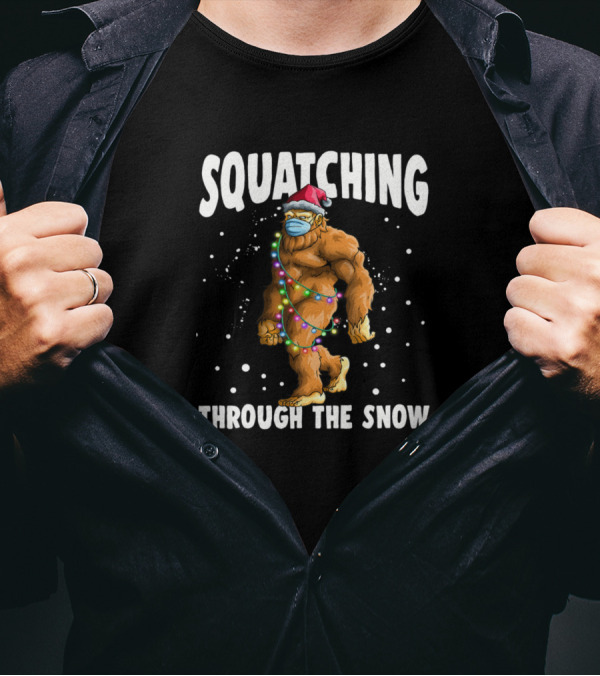 Squatching Through The Snow Sasquatch Bigfoot Christmas Lights Santa Hat T-Shirt
