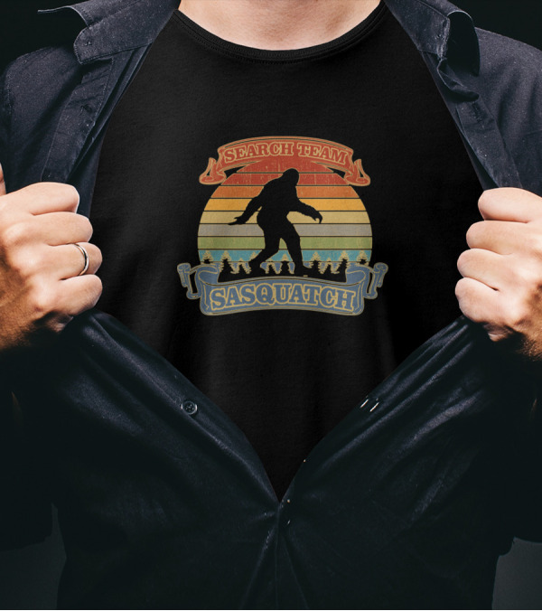 Search Team Sasquatch Retro Silhouette Badge T-Shirt