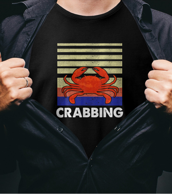 Crabbing Crab Hunter Hunting Season Retro Strip T-Shirt