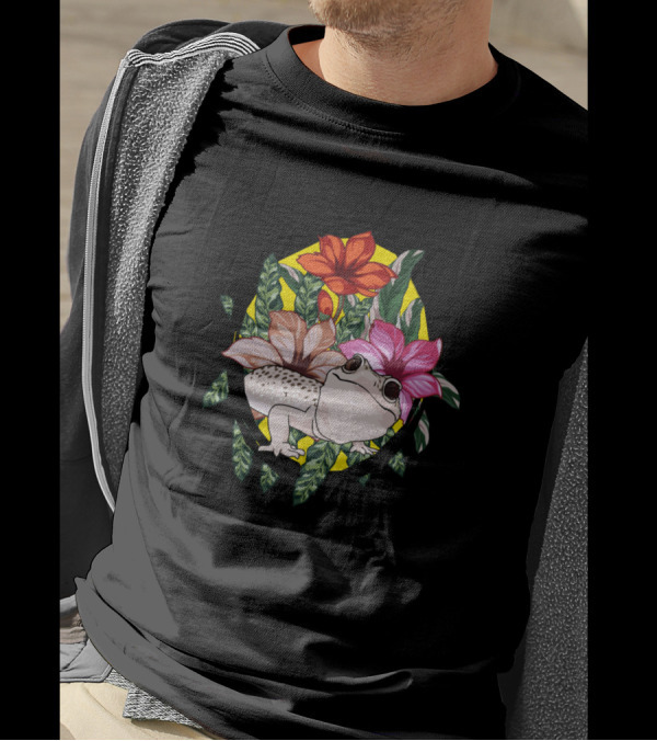 Animal Lovers Or Snake And Ball Python Enthusiasts Frog Flowers Botanical T-Shirt