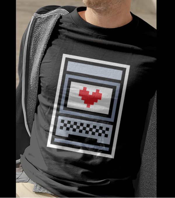 Pixel Computer Screen With Red Heart Retro Gaming T-Shirt