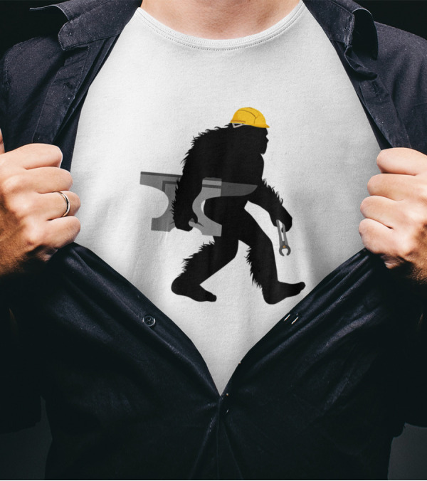 Bigfoot Blacksmithing Metalsmith Sasquatch With Anvil And Wrench T-Shirt