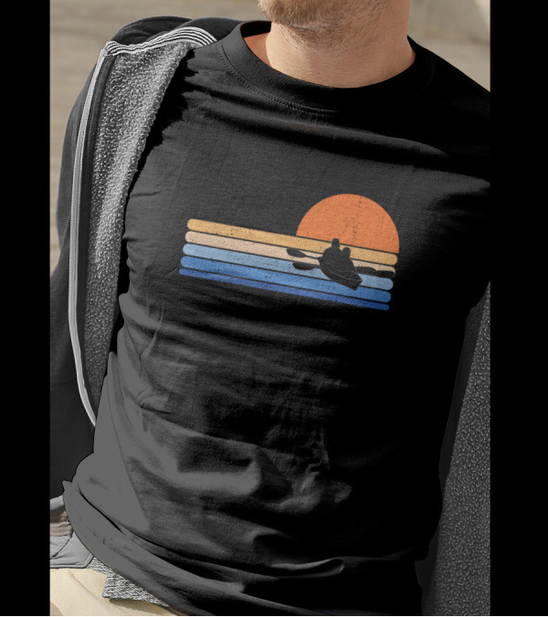 Retro Kayaking Gets Me Wet Kayaker Paddling Silhouette Sunset T-Shirt