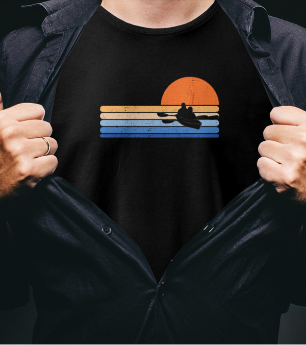 Retro Kayaking Gets Me Wet Kayaker Paddling Silhouette Sunset T-Shirt