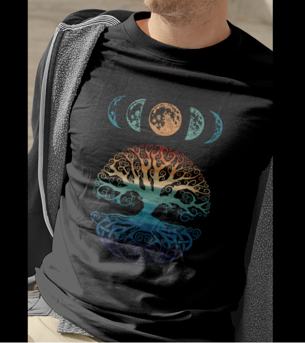 Phases Of The Moon Tree Of Life Retro 60s 70s Vibe T-Shirt