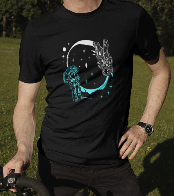 Astronaut Diver Space Universe Planets Deep Dive T-Shirt