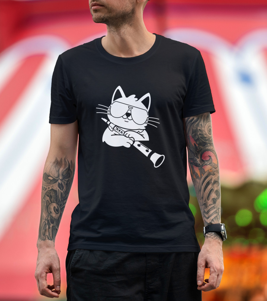 Cat Playing Clarinet for Passionate Clarinetists T-Shirt