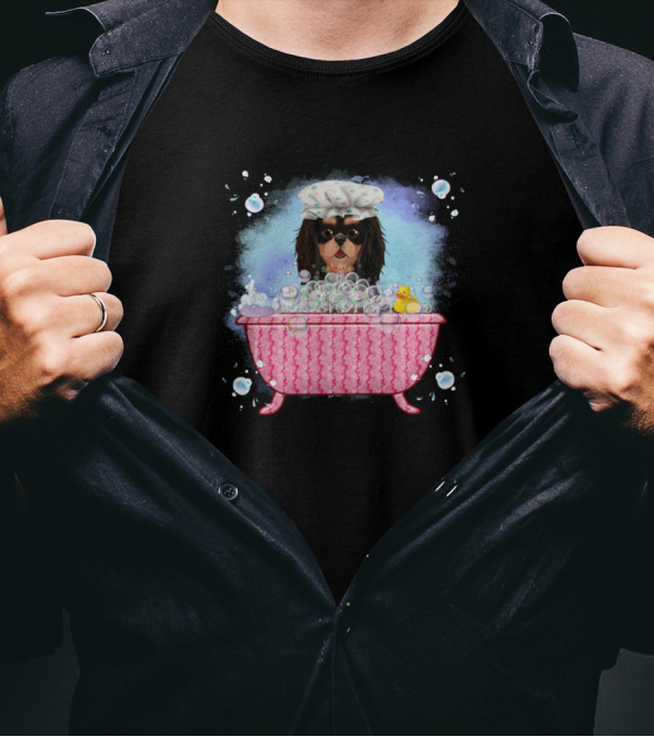 Black And Tan Cavalier King Charles Spaniel In Bathtub With Bubbles And Rubber Duck T-Shirt