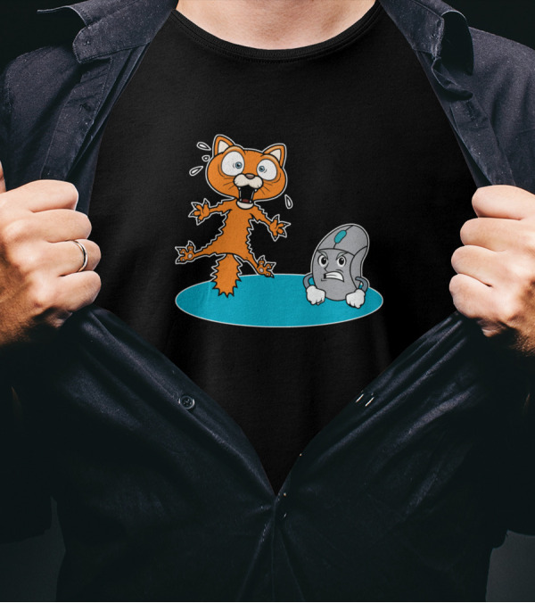 Computer Nerd Cat Funny Wet Surprise With Alarmed Mouse T-Shirt