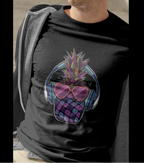 Cool Pineapple Vibes Headphones Heart Glasses T-Shirt
