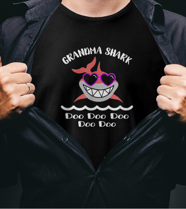 Grandma Shark Doo Doo Doo Doo Doo Heart Sunglasses T-Shirt