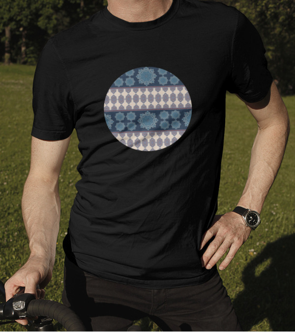 Arabesque Pattern Decorative Circular Border T-Shirt