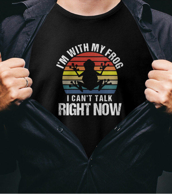 I'm With My Frog I Can't Talk Right Now Retro T-Shirt