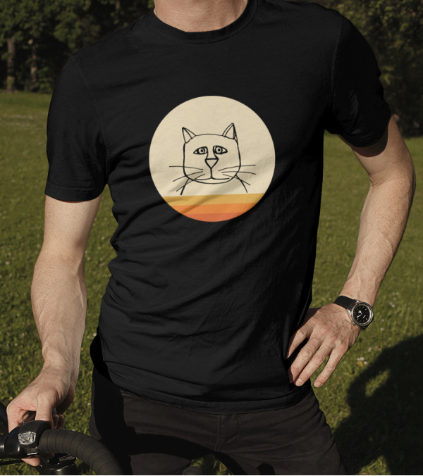 Retro Cat Line Drawing Face On Minimalist Background T-Shirt