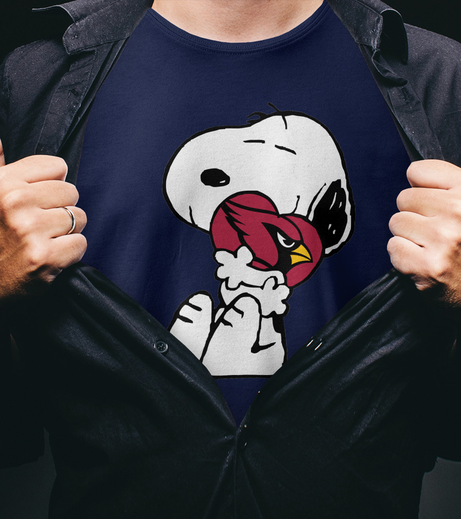 Snoopy Holding Arizona Cardinals Football Team T-Shirt