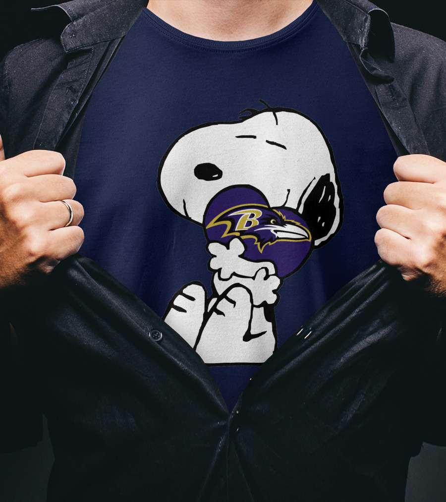 Baltimore Ravens Snoopy Hugging T-Shirt