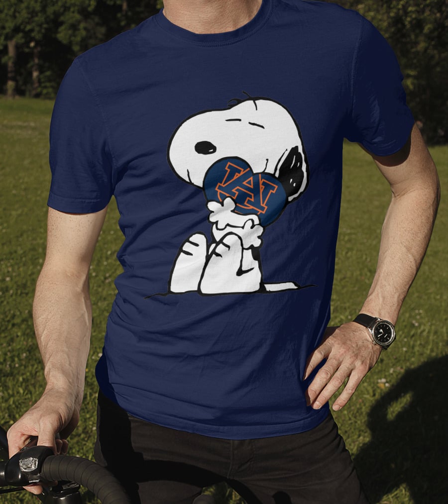 Auburn Tigers Snoopy Hugging Au T-Shirt