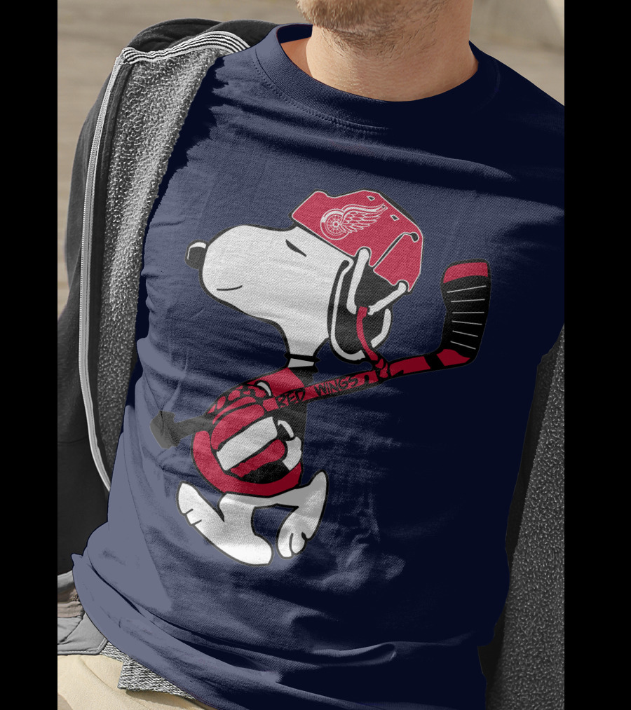 Snoopy Detroit Red Wings Hockey Enthusiast T-Shirt