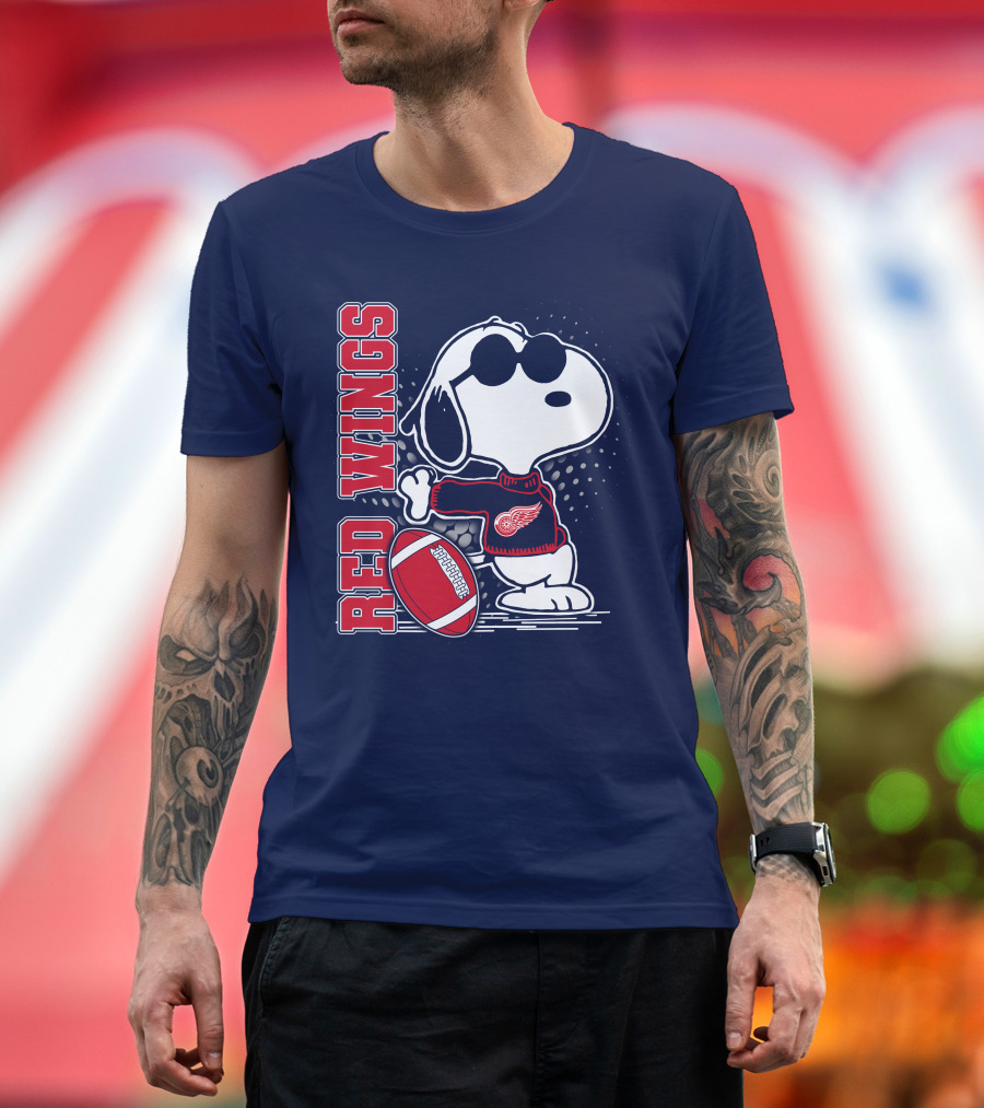 Red Wings Detroit Snoopy Football Peanuts T-Shirt