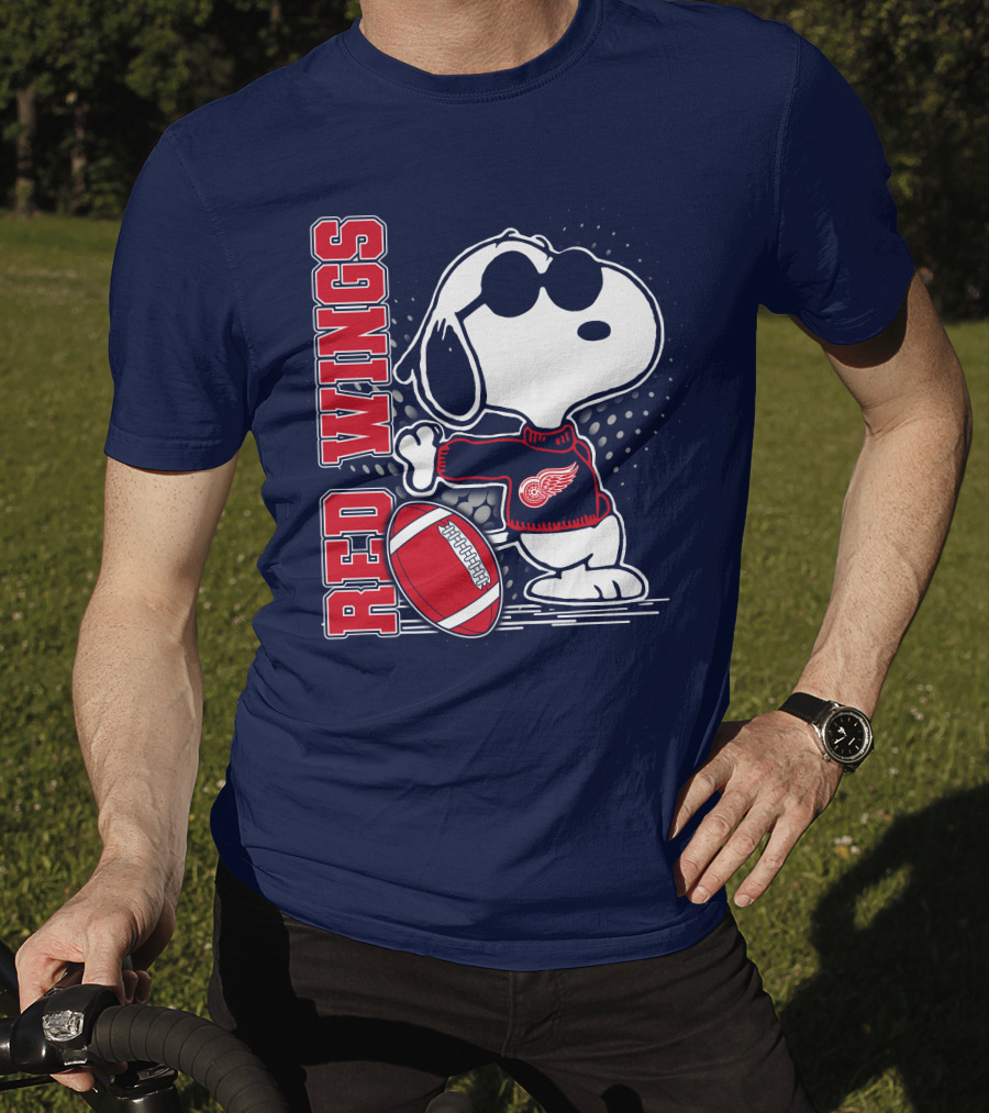 Red Wings Detroit Snoopy Football Peanuts T-Shirt