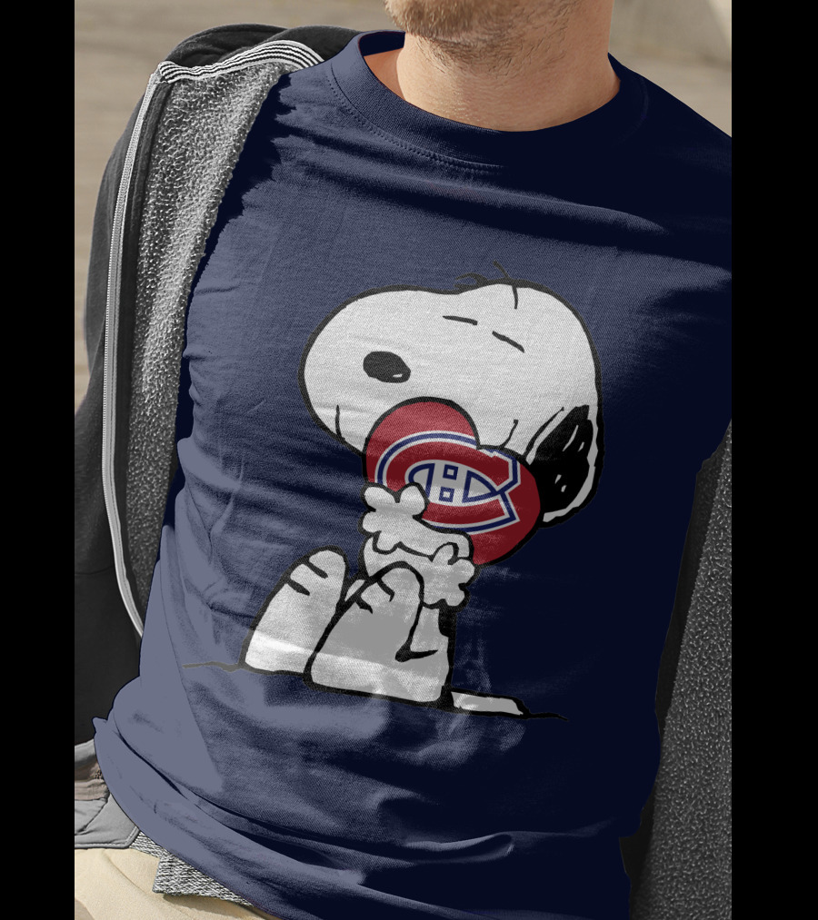 Snoopy Holding Montreal Canadiens T-Shirt