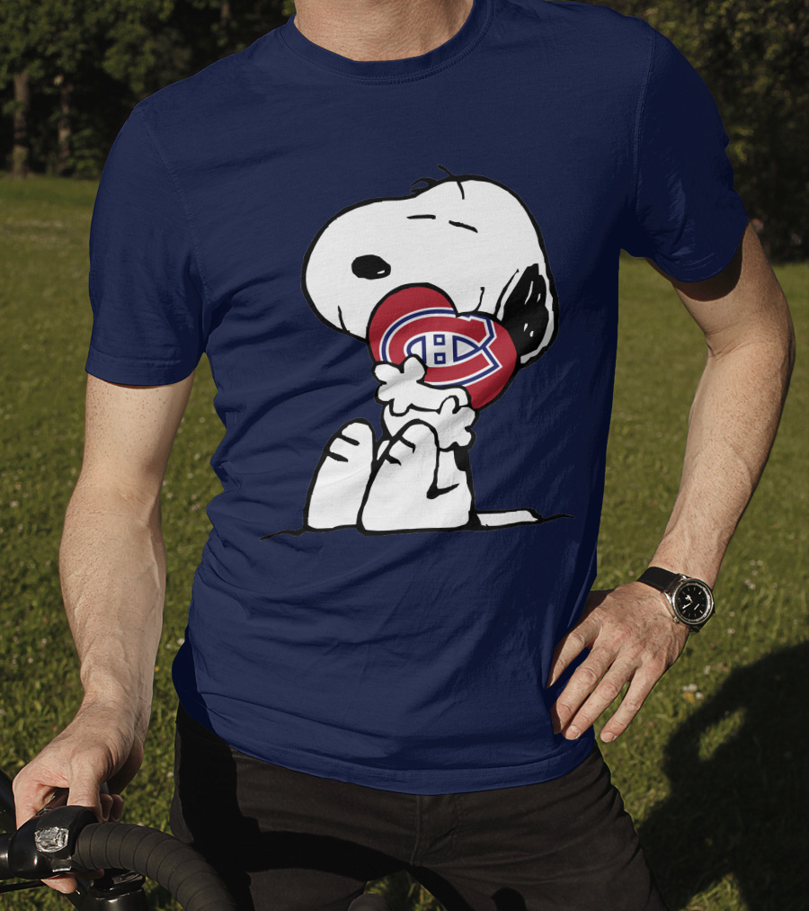 Snoopy Holding Montreal Canadiens T-Shirt