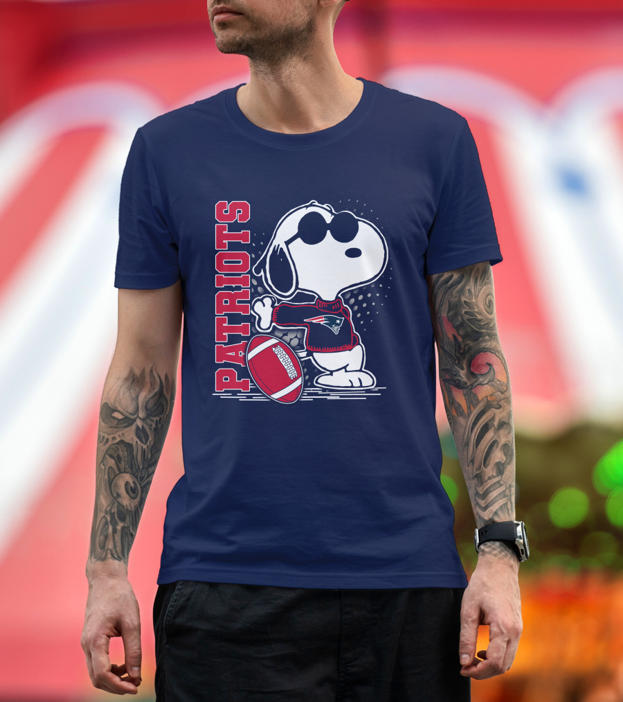 Patriots New England Football Snoopy T-Shirt