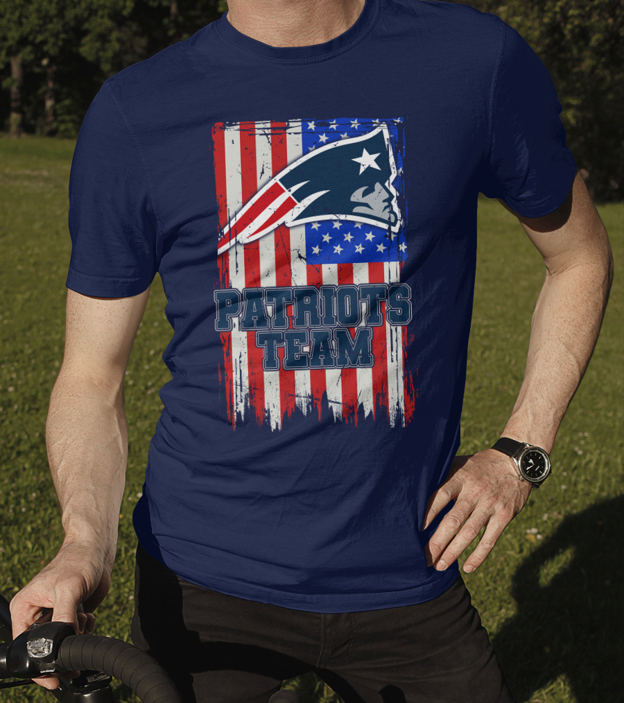 New England Patriots Team Logo With American Flag T-Shirt
