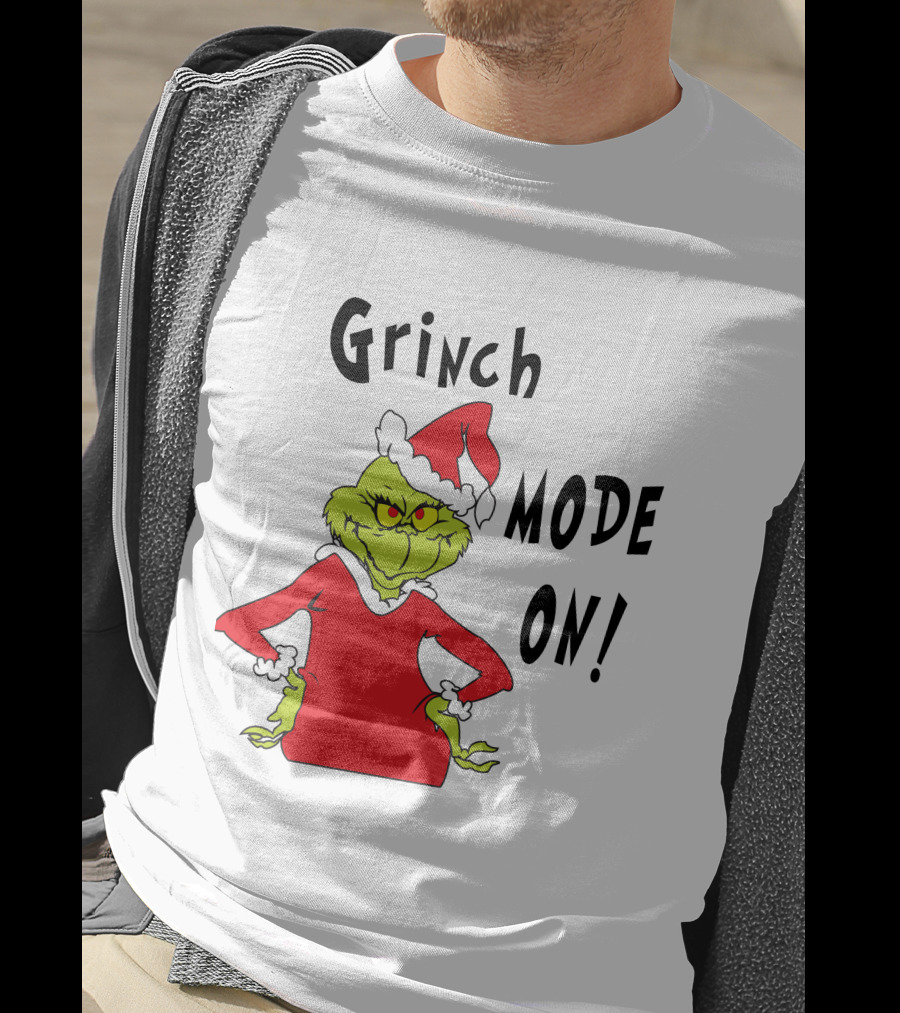 Grinch Mode On Santa Hat Red T-Shirt