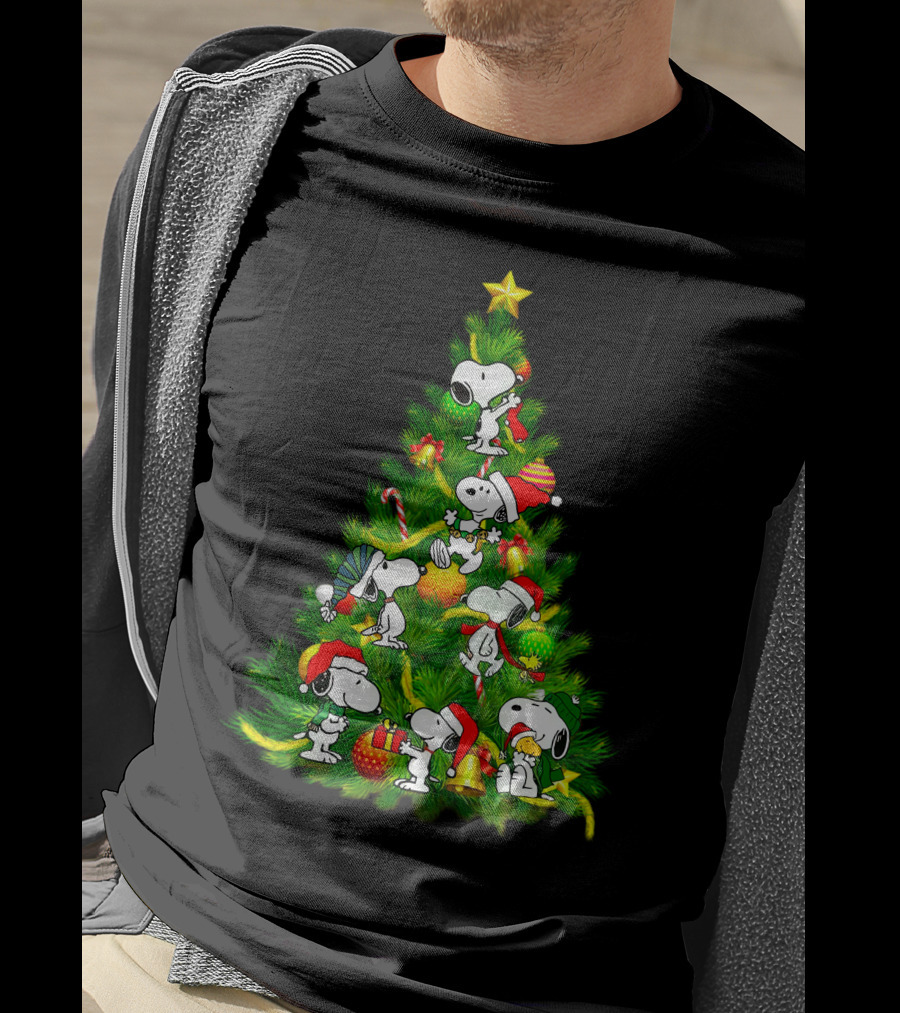 Snoopy Christmas Tree With Santa Hats And Gifts T-Shirt