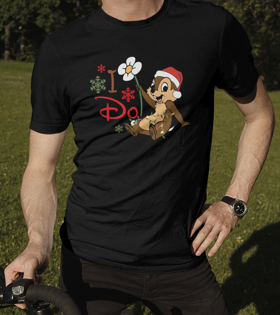 I Do Christmas Chipmunk Santa Hat Snowflakes Flower T-Shirt