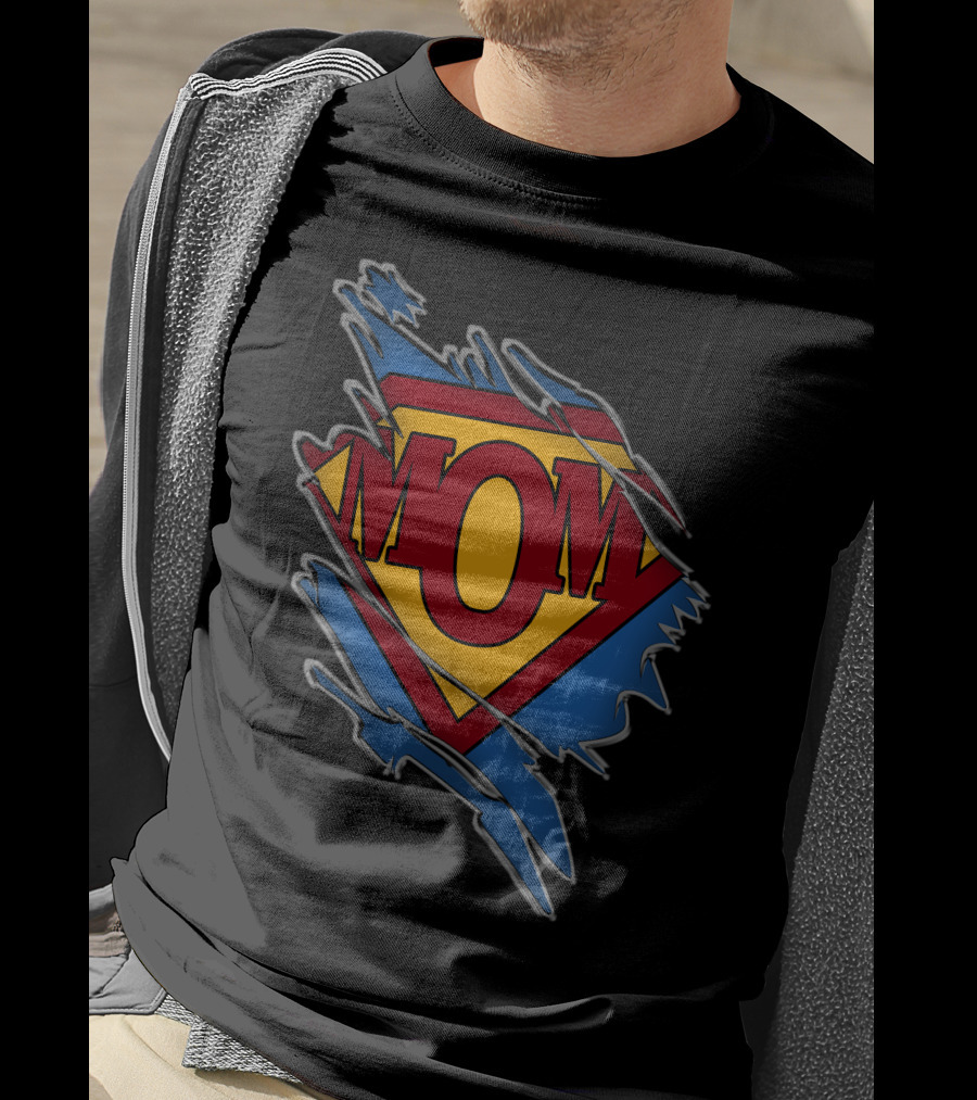 Super Mom Emblem With Superhero Style Crest T-Shirt