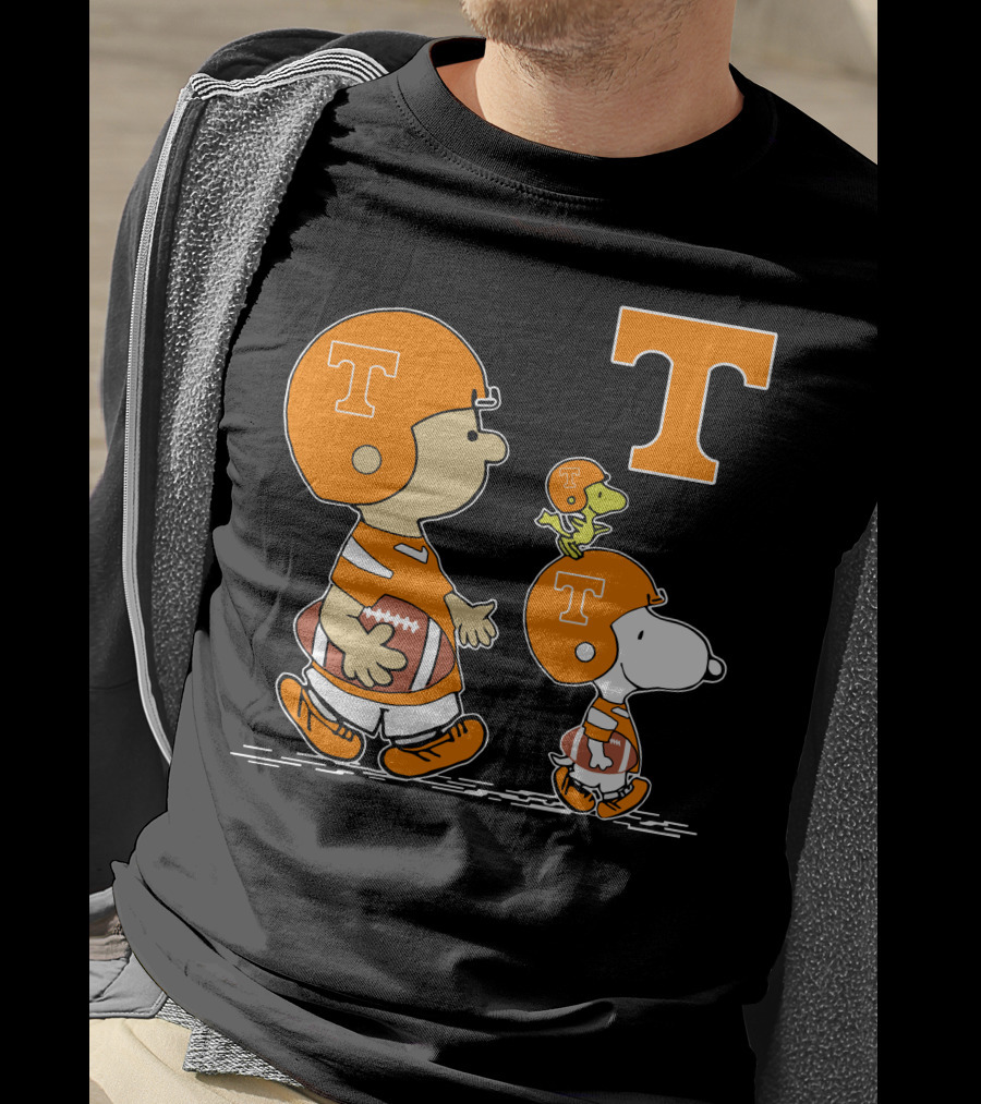 Tennessee Volunteers Peanuts Characters Football Helmet Charlie Brown Snoopy Woodstock T-Shirt