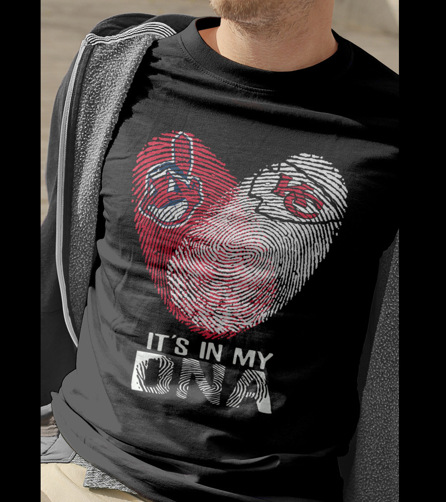 It's In My DNA Cleveland Indians Chiefs Fingerprint Heart T-Shirt