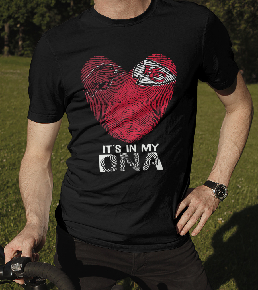 Arkansas Razorbacks Chiefs It's In My Dna Fingerprint Heart T-Shirt