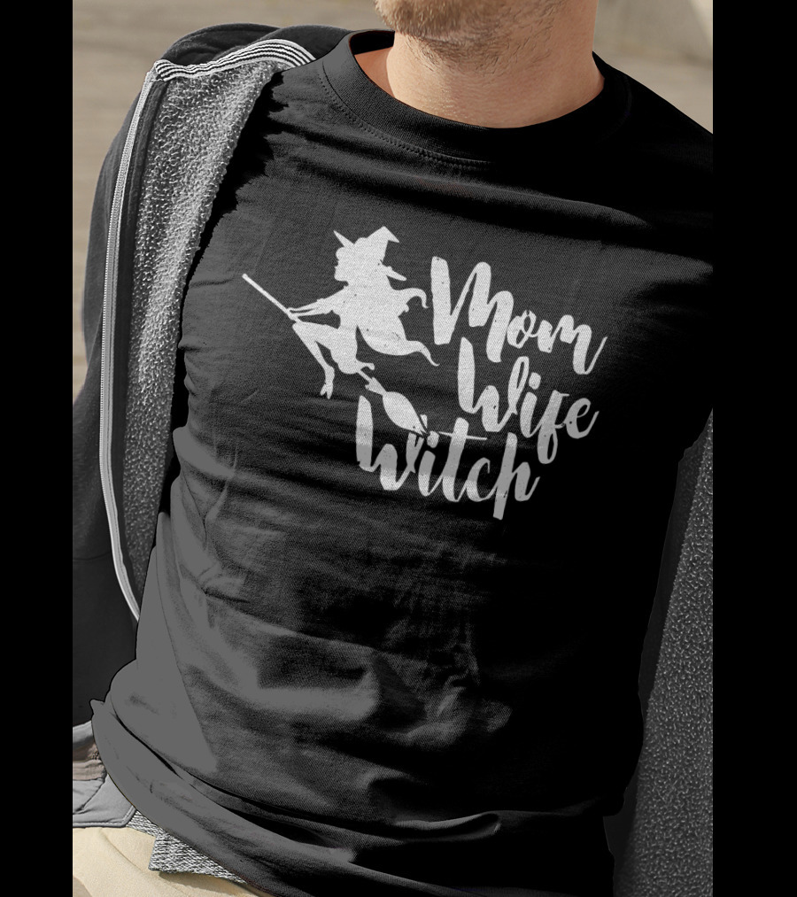 Mom Wife Witch Flying Silhouette On Broomstick T-Shirt