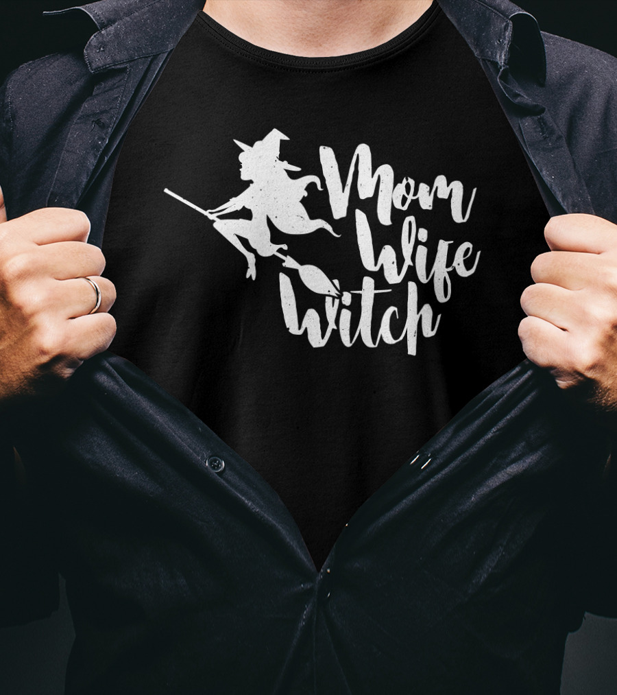 Mom Wife Witch Flying Silhouette On Broomstick T-Shirt