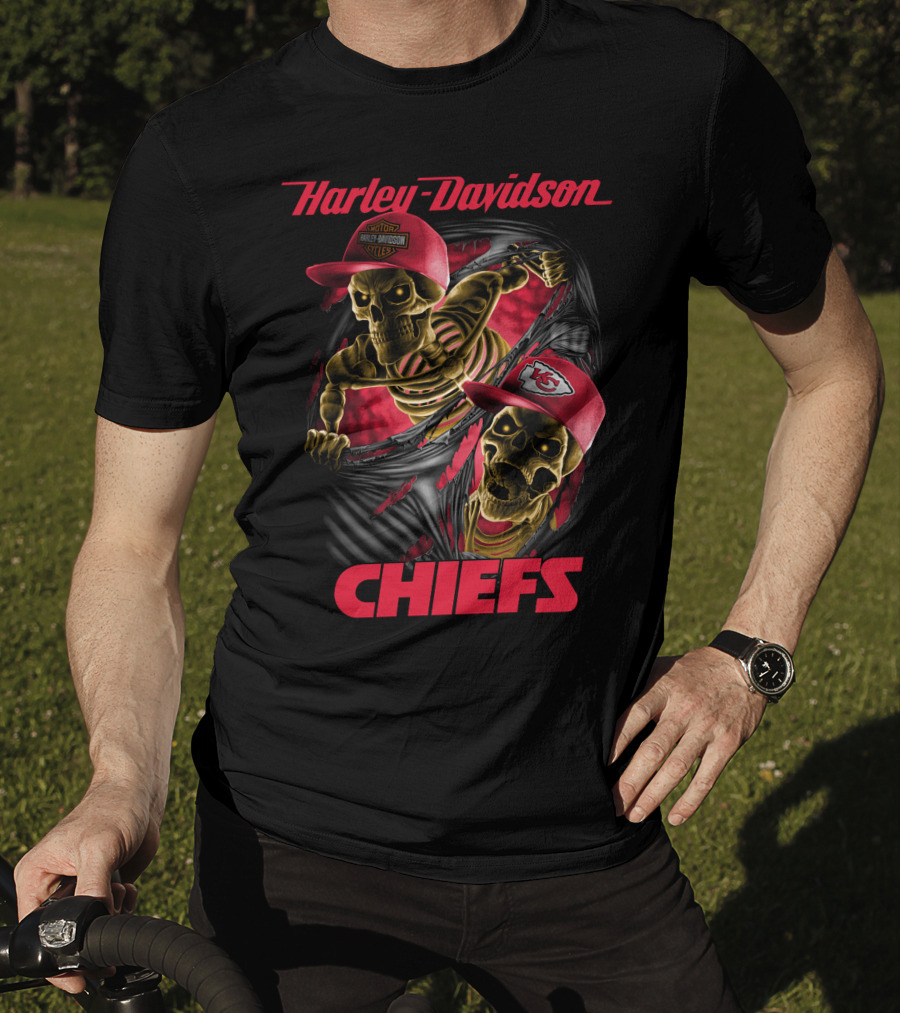 Harley Davidson Chiefs Skeletons In Kansas City Chiefs Hats T-Shirt