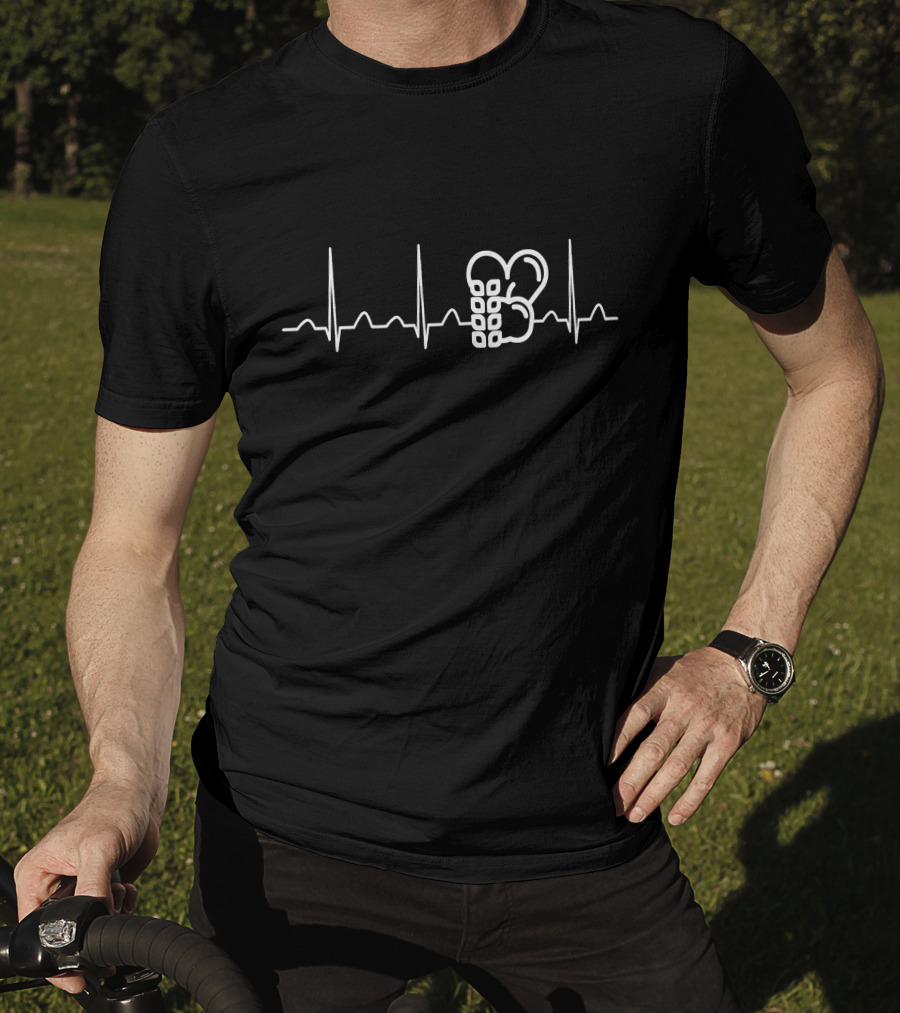 Nutritionist's Heartbeat Love For Apples And Broccoli T-Shirt