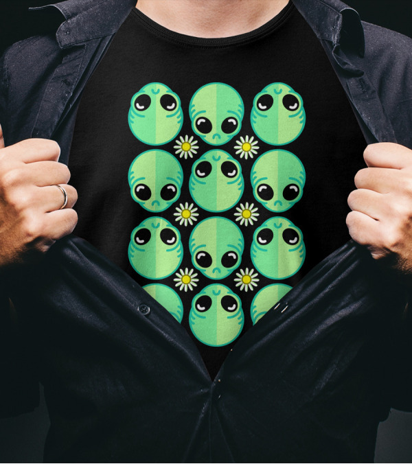 Sad Alien Daisy Pattern Nineties Grunge T-Shirt