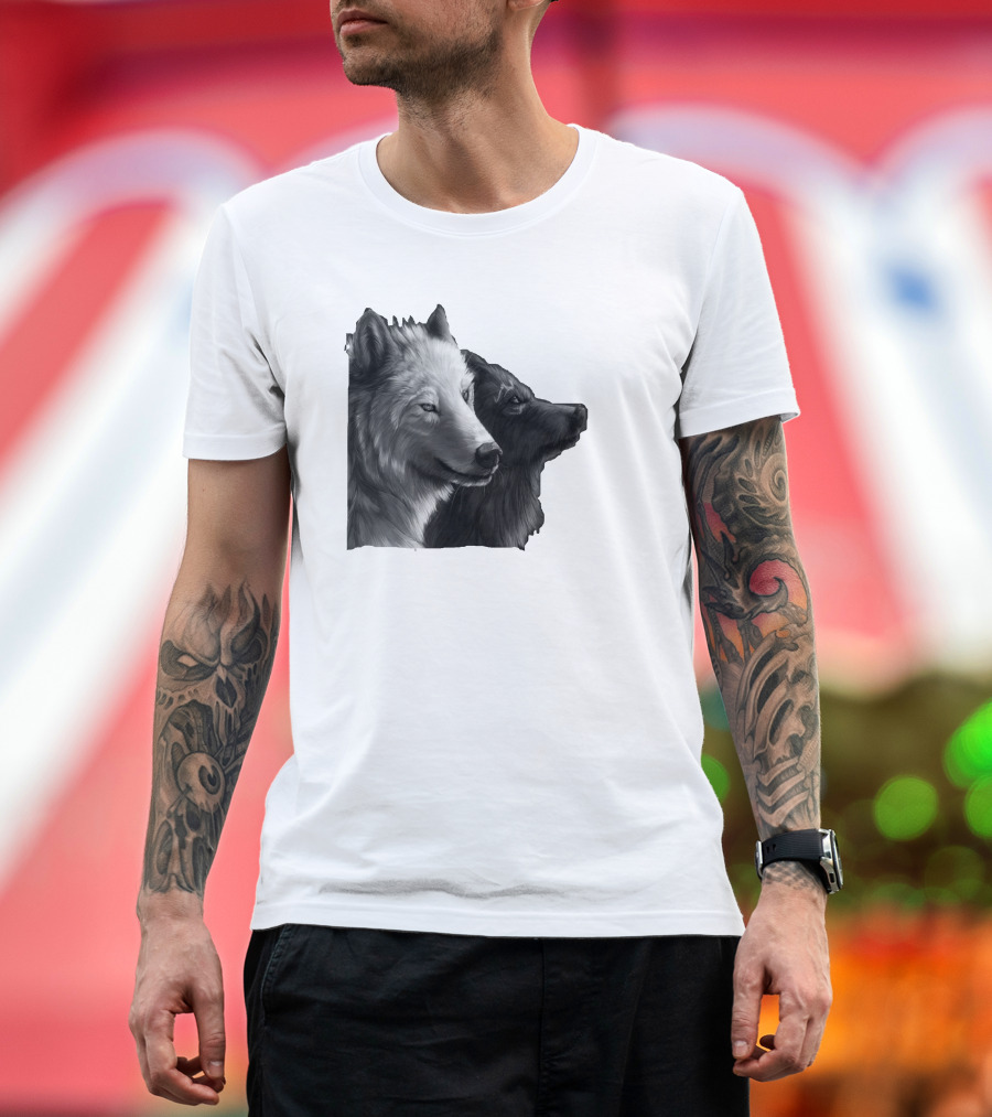 Kurt ve Kurt Siyah ve Beyaz Kurt Başları Yan Profil Çizimi T-Shirt