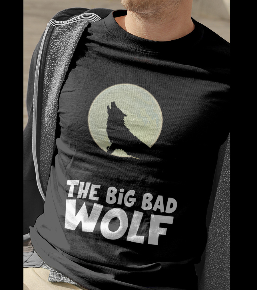 The Big Bad Wolf Howling At Moon With Flying Bat Halloween T-Shirt