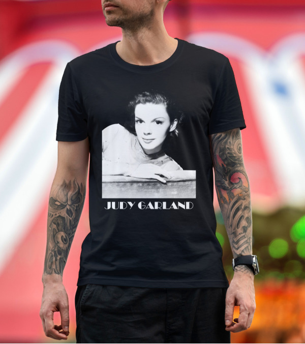 Premium T-Shirt: Judy Garland Retro T-Shirt Judy Garland Retro T-Shirt