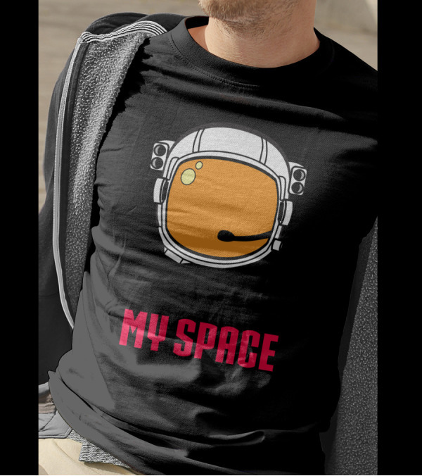 Astronaut Helmet I Need My Space Text T-Shirt