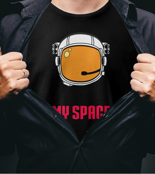 Astronaut Helmet I Need My Space Text T-Shirt