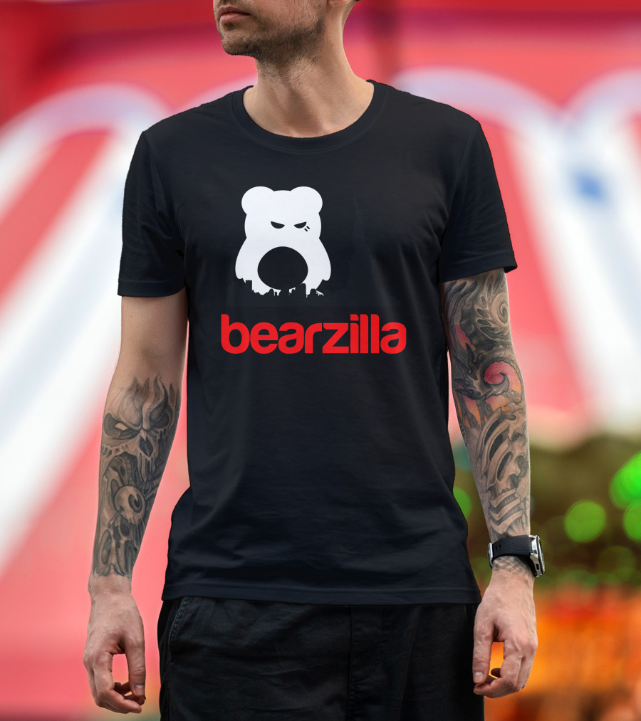 Bearzilla Giant Bear Over New York City Skyline Statue of Liberty T-Shirt