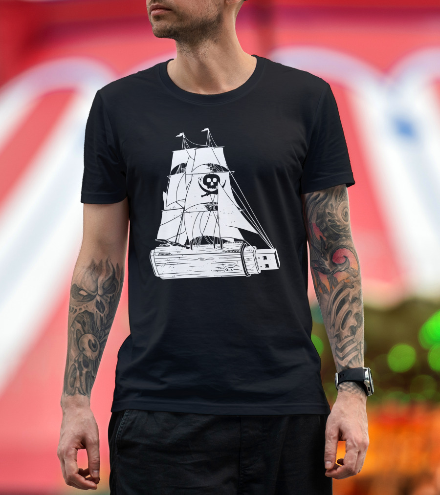 Flash Pirate Ship USB Skull Sails T-Shirt
