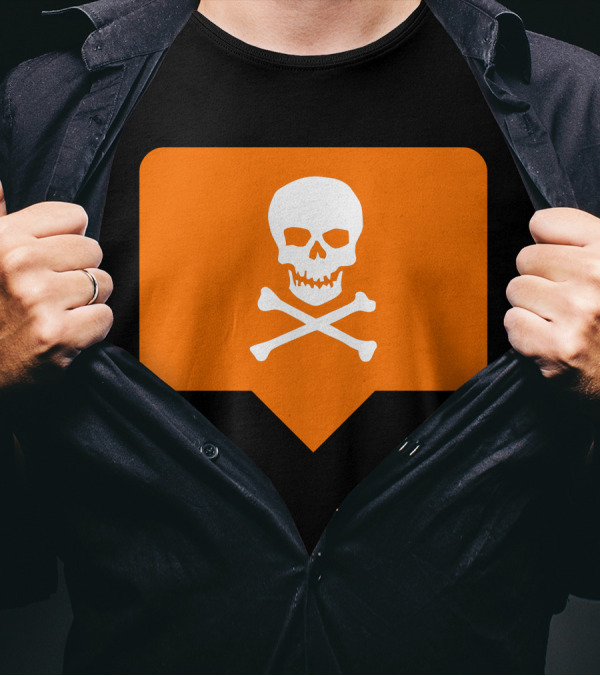 I Hate Insta Skull And Crossbones Notification T-Shirt