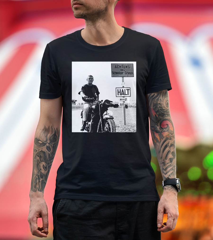 Mcqueen The Great Escape Achtung Halt Schweizer Grenze B15 T-Shirt