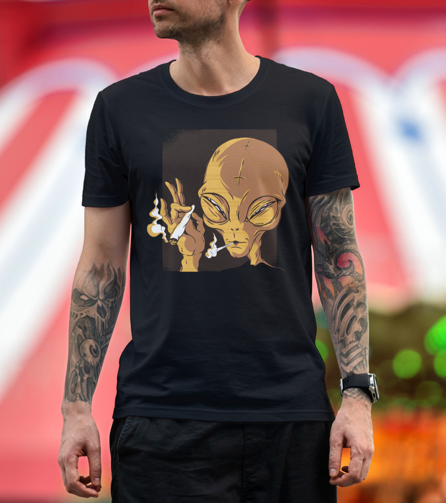Alien Holding Cigarette with Smoke T-Shirt